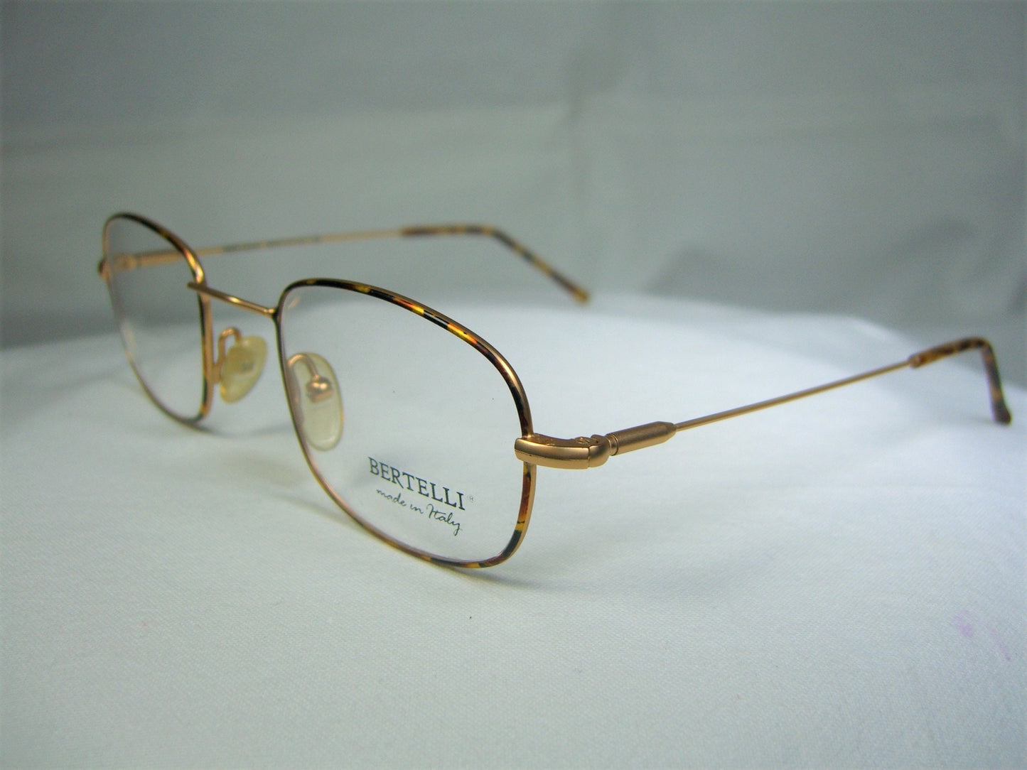 Bertelli, eyeglasses, Titanium, oval, square, frames, men's, women's, NOS, hyper vintage, rare