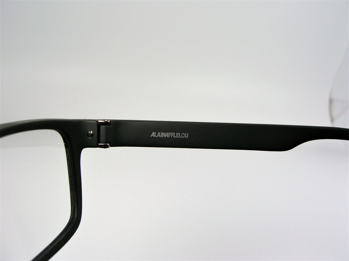 Afflelou, eyeglasses, Club Master, Wayfarer, square, oval, frames, hyper vintage